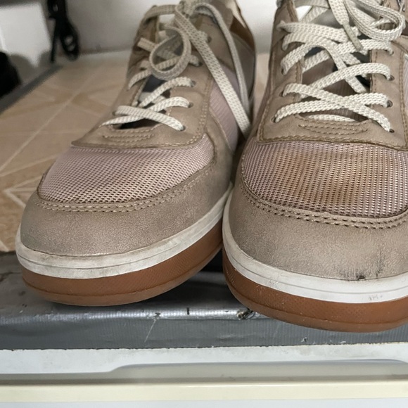 Penguin Brand Shoes - Picture 2 of 7